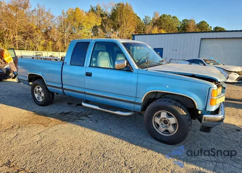 1994 GMC Sierra K1500 z USA, uszkodzony, nr VIN 2GTEK19K7R1565826